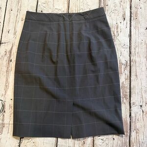 Banana Republic Elegant Gray Checkered Women's Skirt